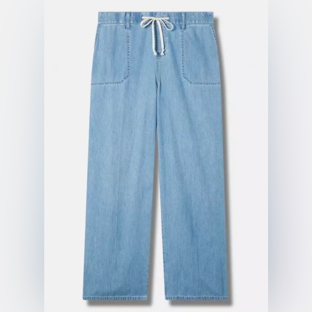 Torrid Pull-On Wide Leg Light Weight Jean, 1X Short